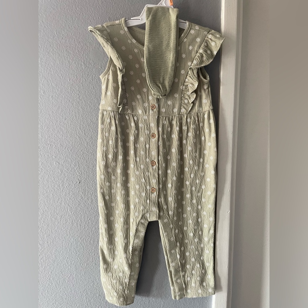 NWOT Carters outfit w/ headband, size 12 months